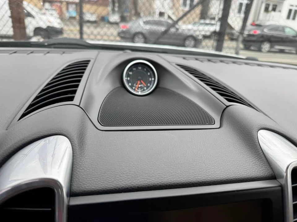 2014 Porsche 958 Cayenne S - Image 11 of 20
