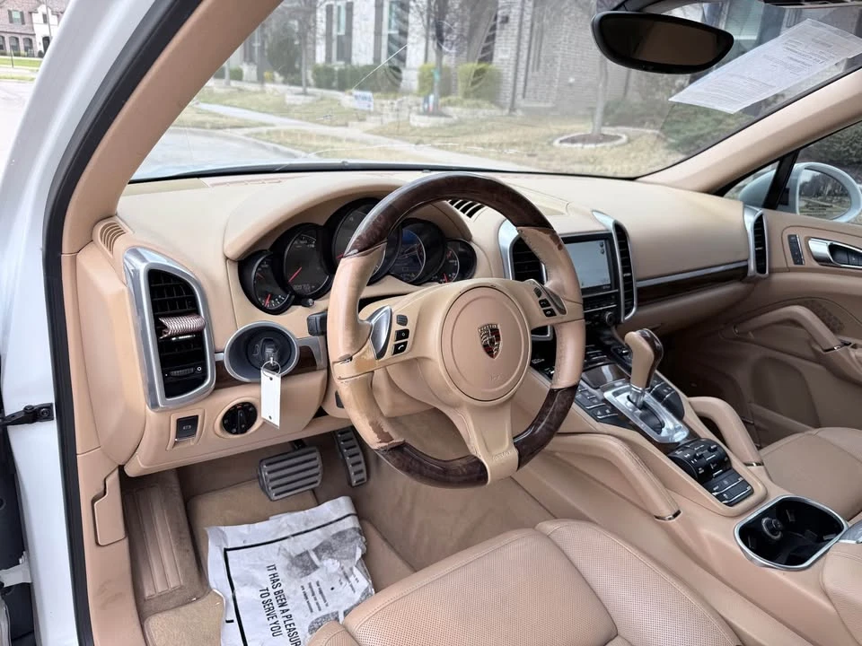 2014 Porsche 958 Cayenne S - Image 13 of 17