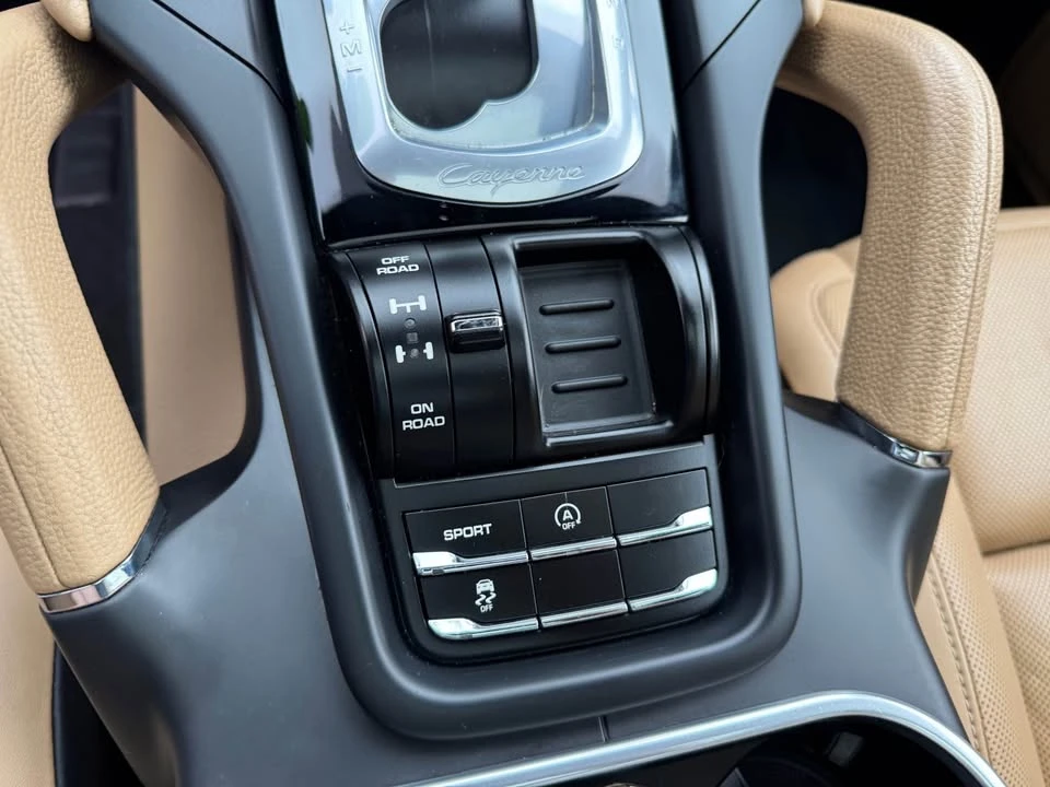 2014 Porsche 958 Cayenne S - Image 14 of 20
