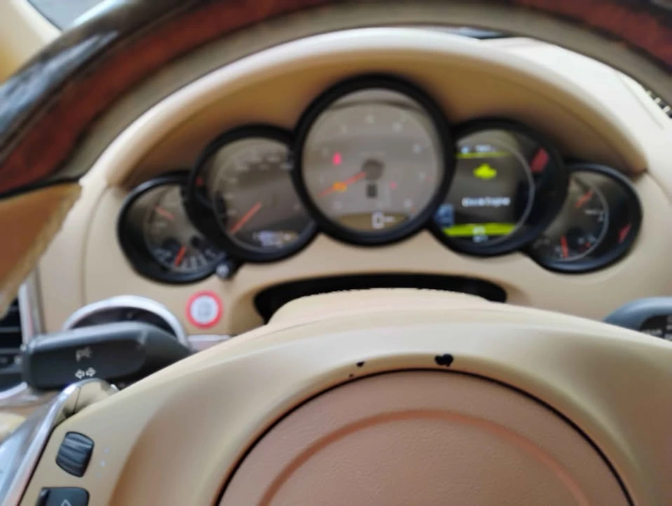 2014 Porsche 958 Cayenne S - Image 8 of 9