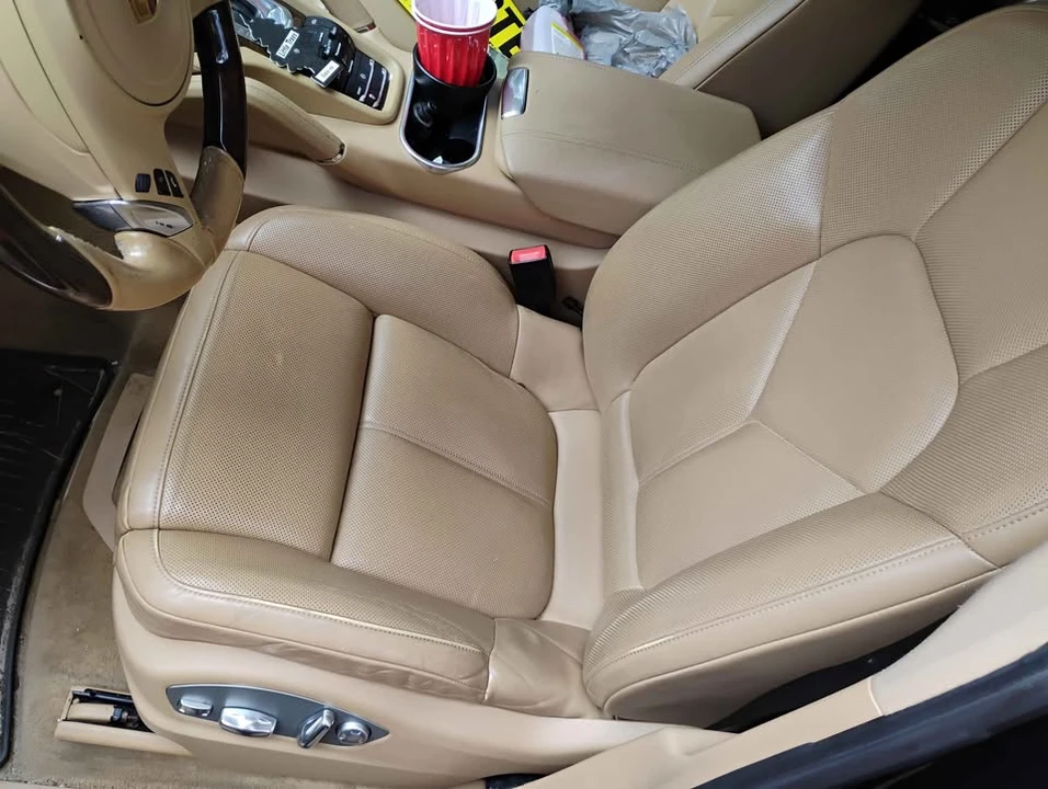 2014 Porsche 958 Cayenne S - Image 6 of 9