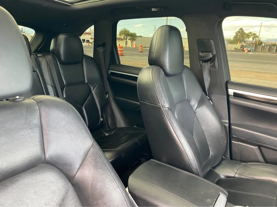 2014 Porsche 958 Cayenne S - Image 10 of 12