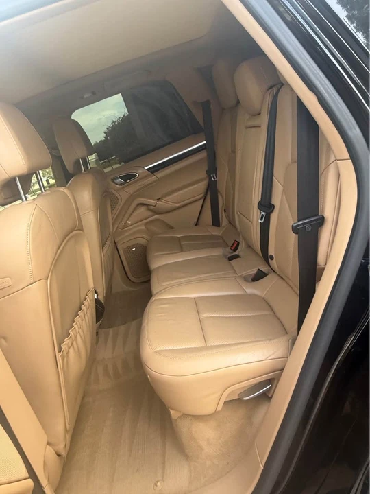 2014 Porsche 958 Cayenne S - Image 13 of 17