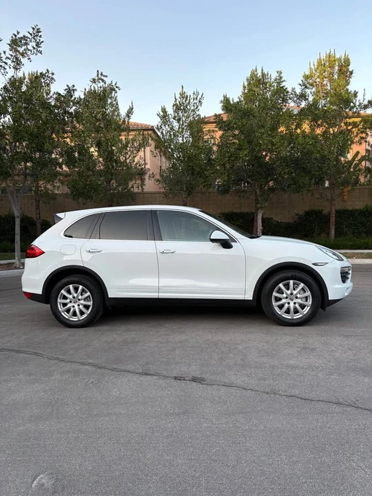 2014 Porsche 958 Cayenne S - Image 2 of 19