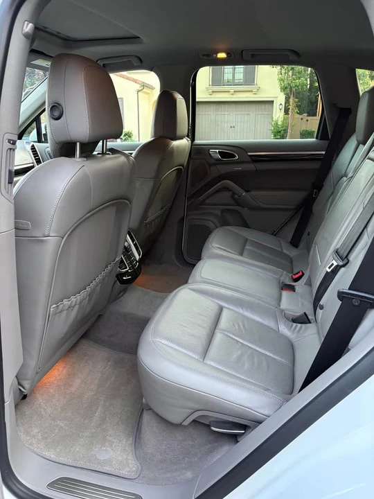2014 Porsche 958 Cayenne S - Image 10 of 19