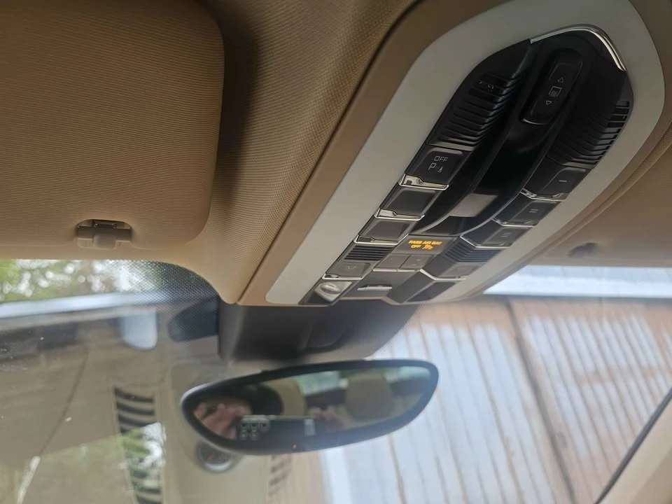 2014 Porsche 958 Cayenne S - Image 6 of 20