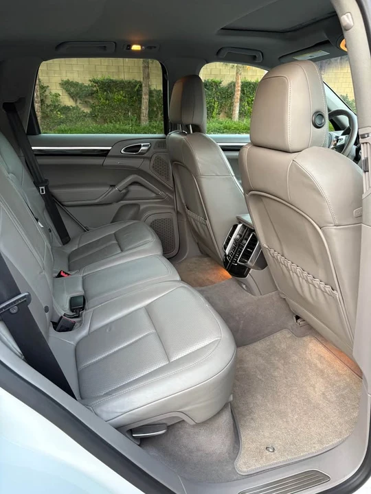 2014 Porsche 958 Cayenne S - Image 11 of 19