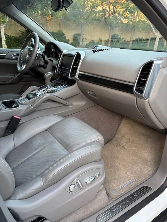 2014 Porsche 958 Cayenne S - Image 9 of 19