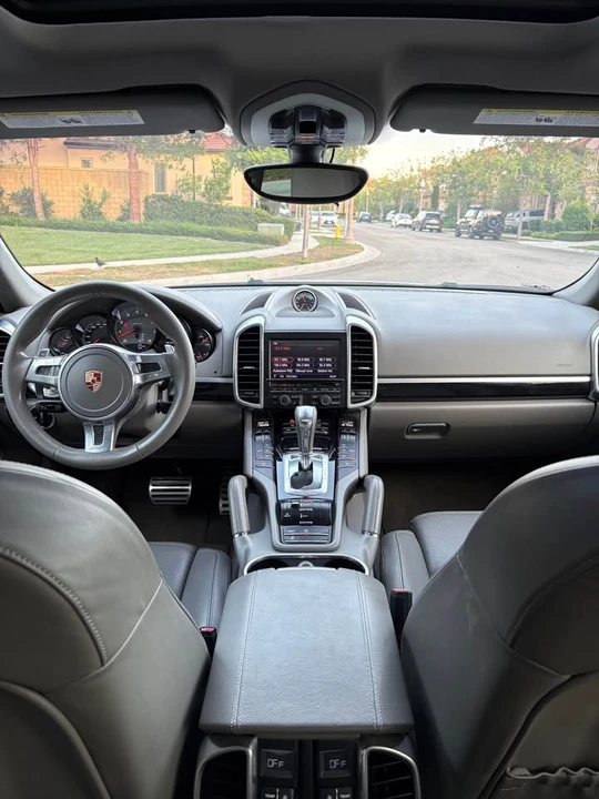 2014 Porsche 958 Cayenne S - Image 12 of 19