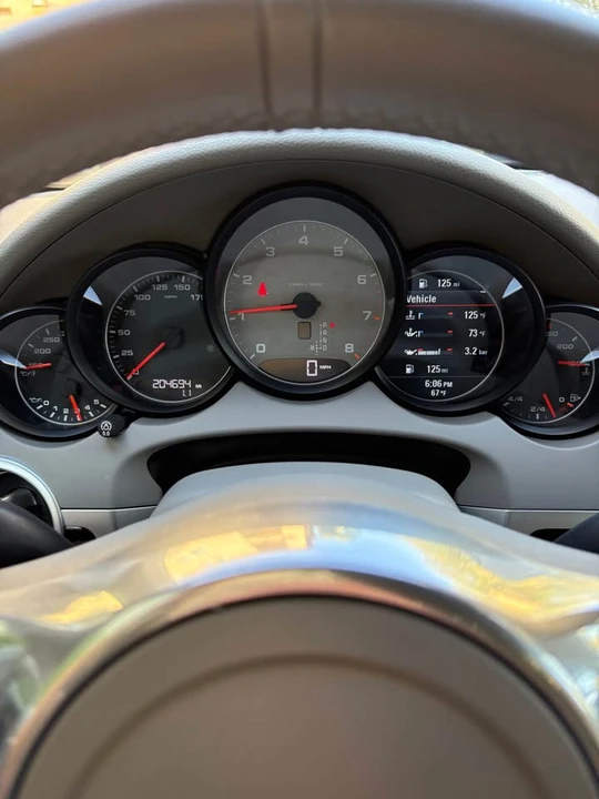 2014 Porsche 958 Cayenne S - Image 15 of 19