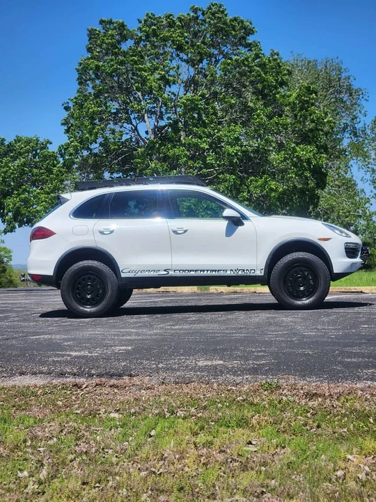 2014 Porsche 958 Cayenne S - Image 8 of 16