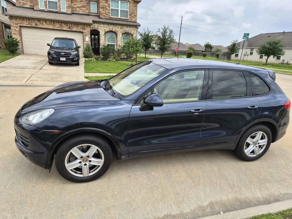 2014 Porsche 958 Cayenne S - Image 2 of 19