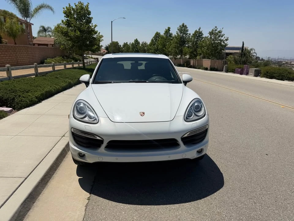 2014 Porsche 958 Cayenne S - Image 3 of 15