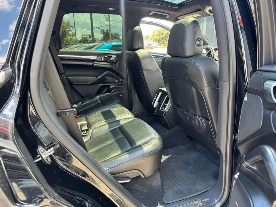 2014 Porsche 958 Cayenne S - Image 15 of 18