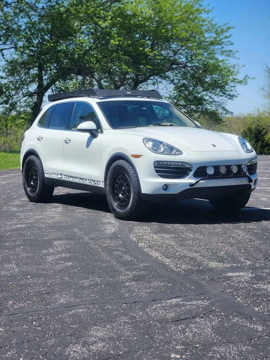 2014 Porsche 958 Cayenne S - Image 9 of 16