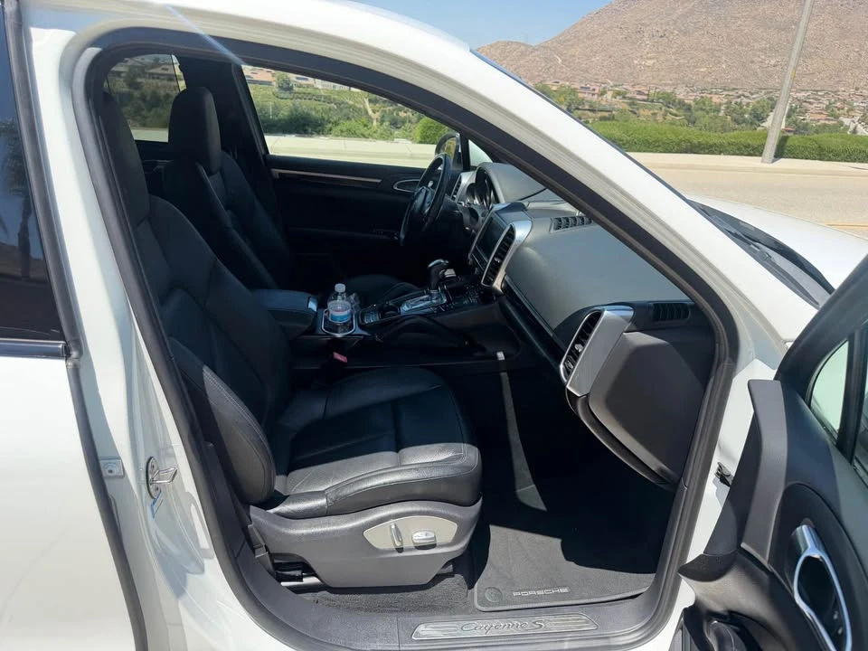 2014 Porsche 958 Cayenne S - Image 14 of 15