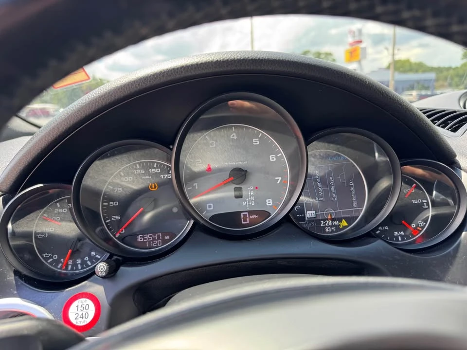 2014 Porsche 958 Cayenne S - Image 12 of 18