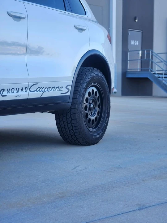 2014 Porsche 958 Cayenne S - Image 10 of 14