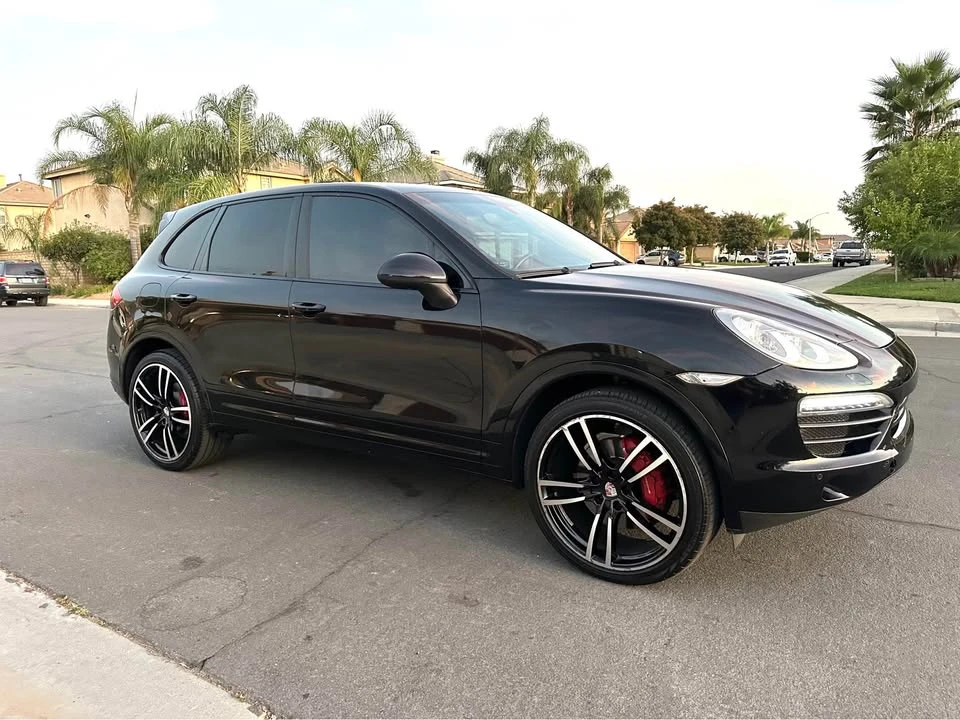 2014 Porsche 958 Cayenne S - Image 2 of 16