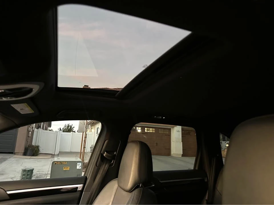 2014 Porsche 958 Cayenne S - Image 13 of 16