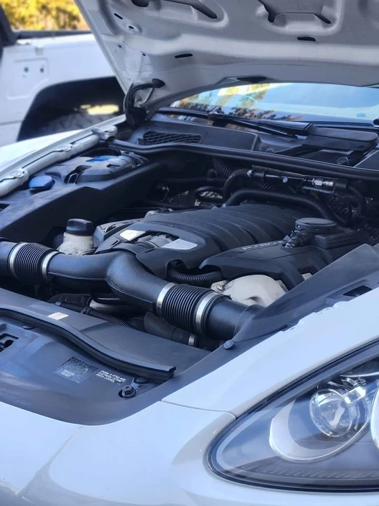 2014 Porsche 958 Cayenne S - Image 12 of 16