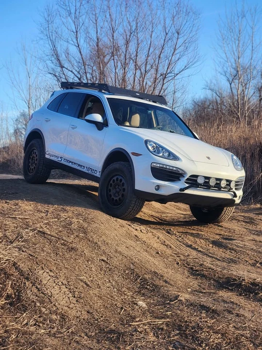 2014 Porsche 958 Cayenne S - Image 5 of 16