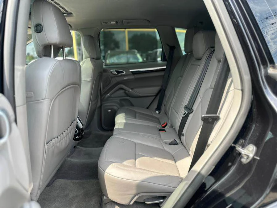 2014 Porsche 958 Cayenne S - Image 11 of 15