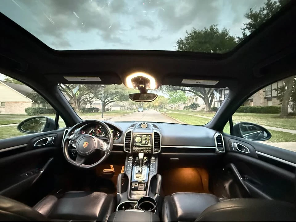 2014 Porsche 958 Cayenne S - Image 14 of 16