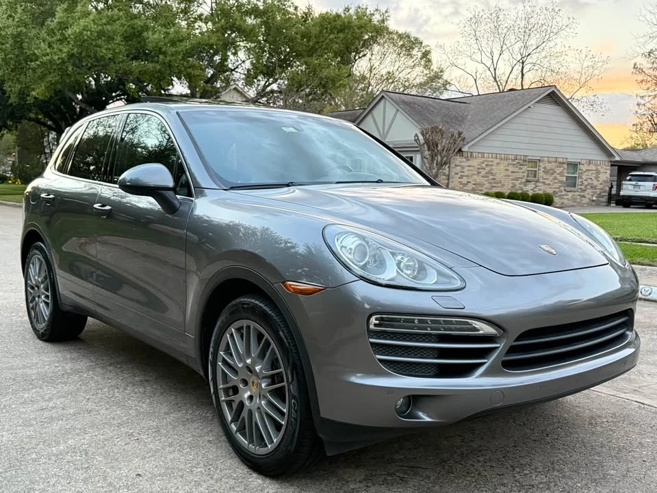 2014 Porsche 958 Cayenne S - Image 8 of 16