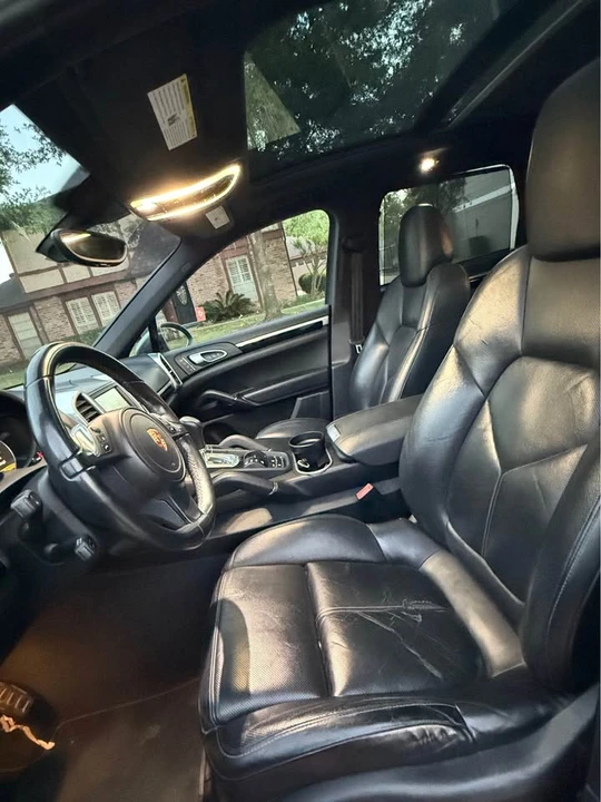 2014 Porsche 958 Cayenne S - Image 10 of 16