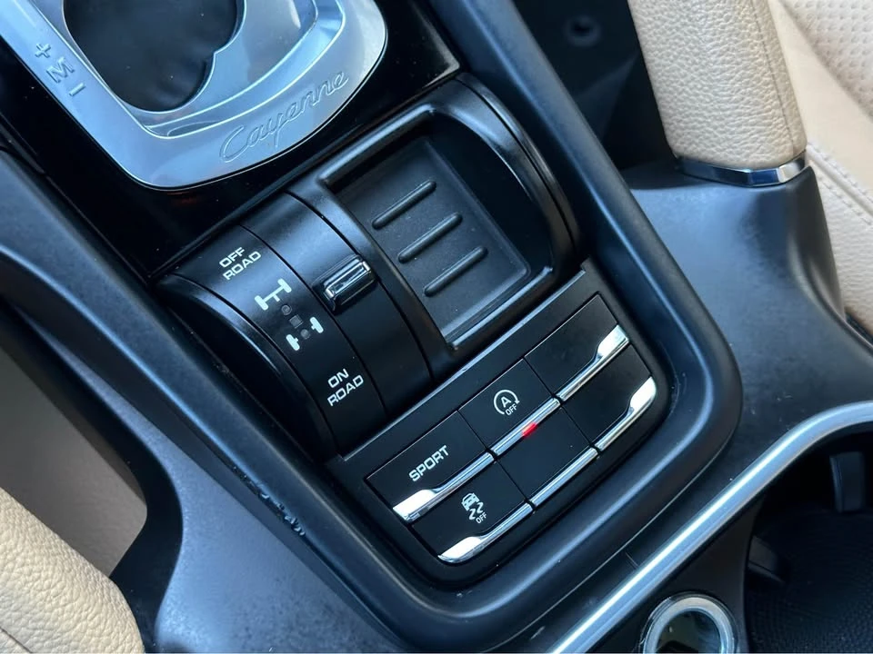 2014 Porsche 958 Cayenne - Image 17 of 19