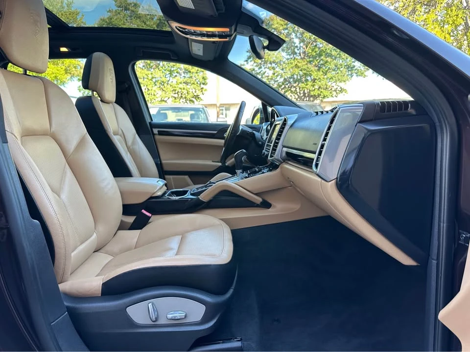 2014 Porsche 958 Cayenne - Image 10 of 19
