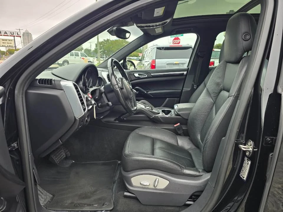 2014 Porsche 958 Cayenne - Image 8 of 18