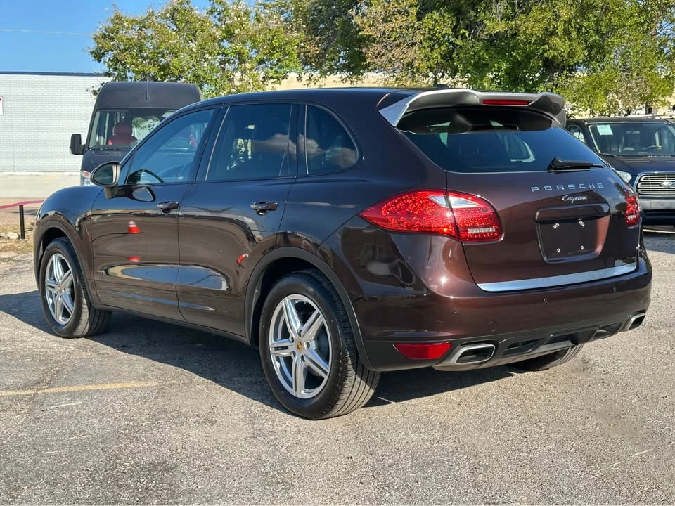 2014 Porsche 958 Cayenne - Image 2 of 19