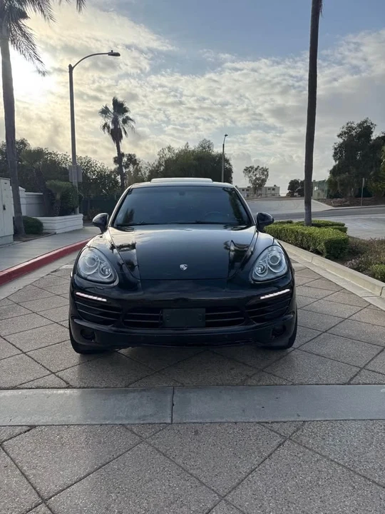 2014 Porsche 958 Cayenne - Image 3 of 8