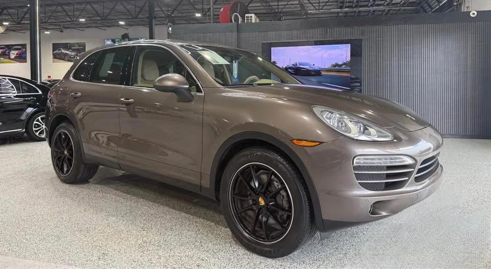 2014 Porsche 958 Cayenne - Image 3 of 10