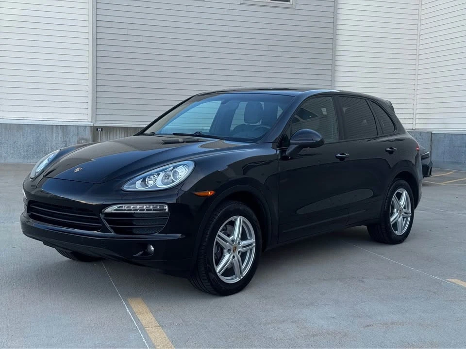 2014 Porsche 958 Cayenne - Image 2 of 19