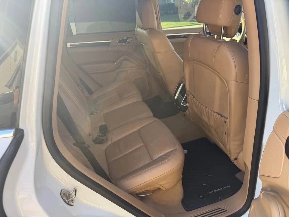 2014 Porsche 958 Cayenne - Image 7 of 8