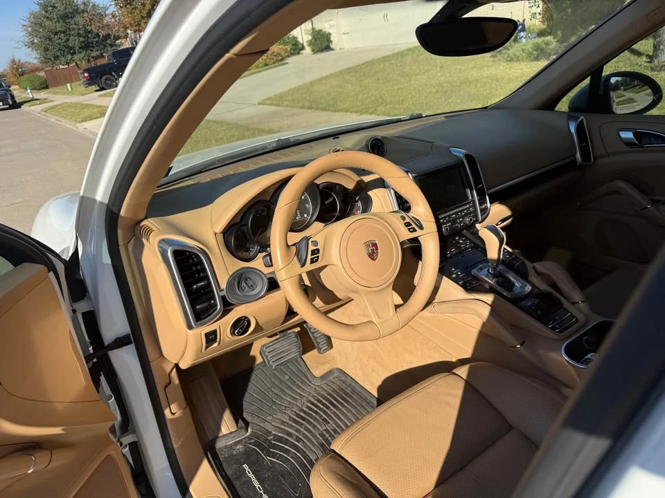 2014 Porsche 958 Cayenne - Image 6 of 8