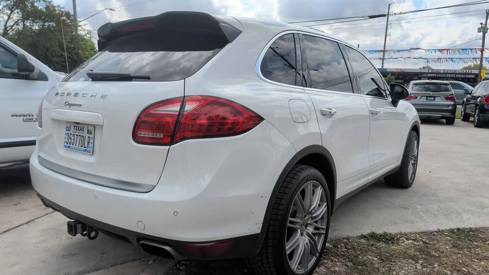 2014 Porsche 958 Cayenne - Image 5 of 20