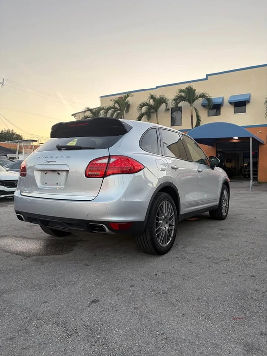 2014 Porsche 958 Cayenne - Image 7 of 20