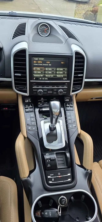 2014 Porsche 958 Cayenne - Image 8 of 9