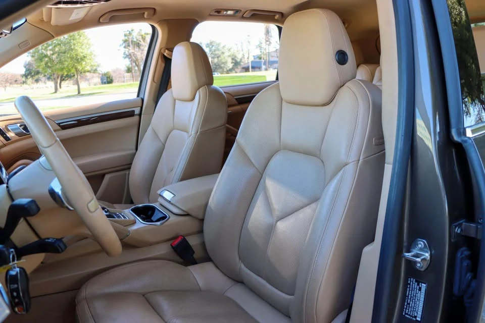 2014 Porsche 958 Cayenne - Image 9 of 12