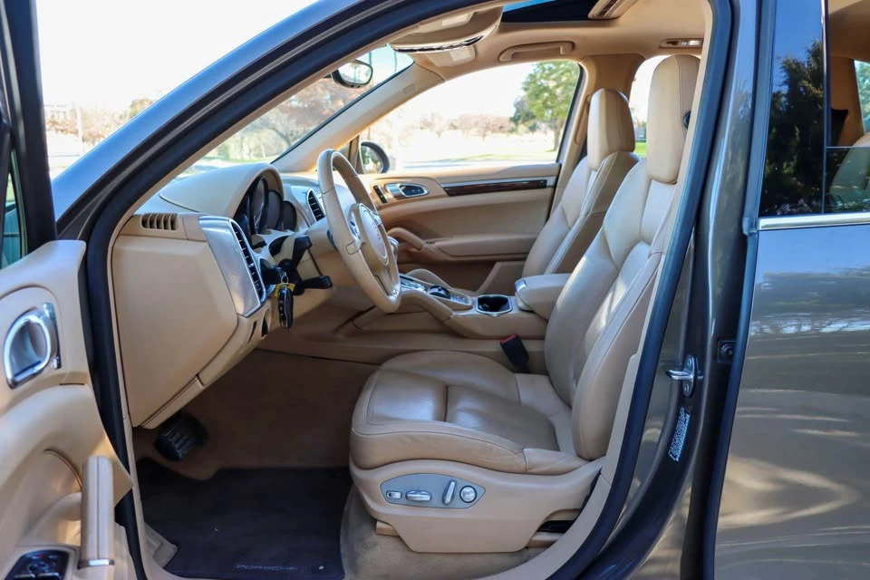 2014 Porsche 958 Cayenne - Image 7 of 12