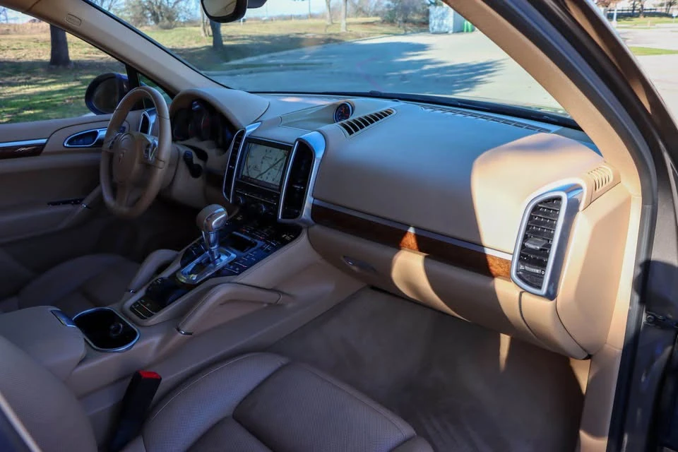 2014 Porsche 958 Cayenne - Image 12 of 12