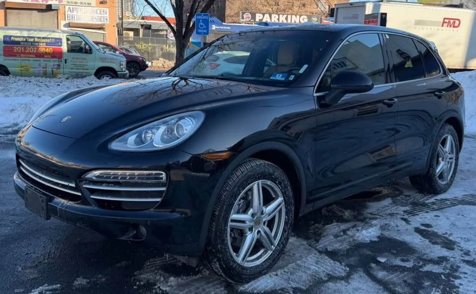 2014 Porsche 958 Cayenne - Image 2 of 10