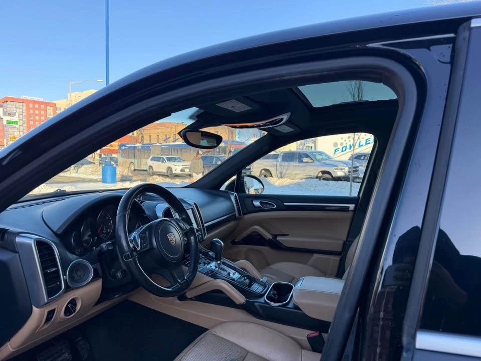 2014 Porsche 958 Cayenne - Image 9 of 10