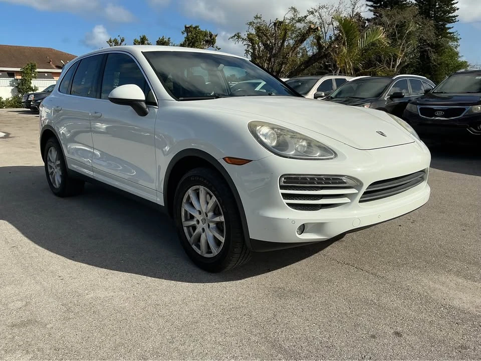 2014 Porsche 958 Cayenne - Image 3 of 17