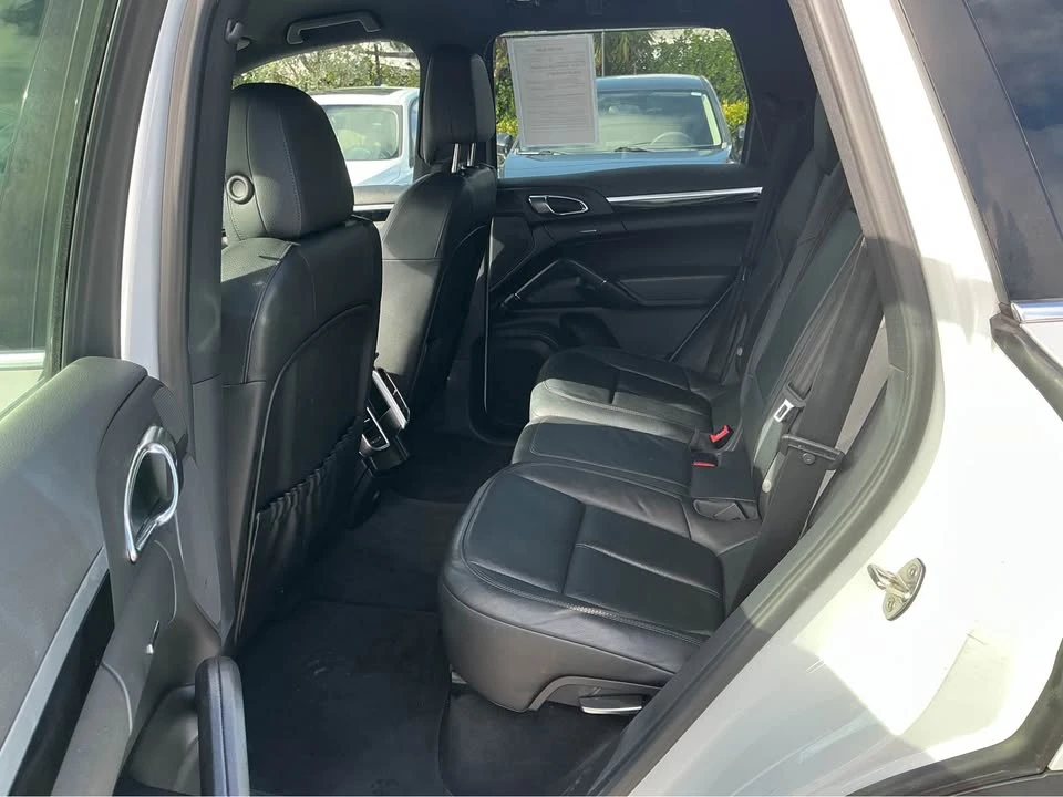 2014 Porsche 958 Cayenne - Image 11 of 17
