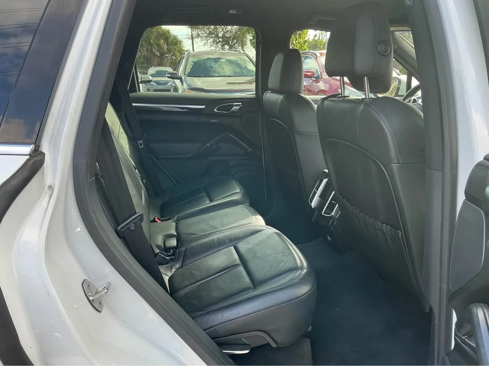 2014 Porsche 958 Cayenne - Image 12 of 17